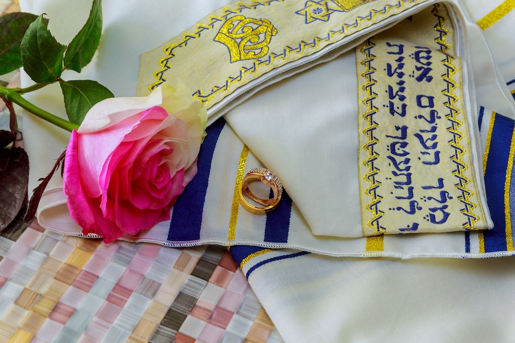 18 Meaningful Jewish Wedding Gift Ideas for Every Couple