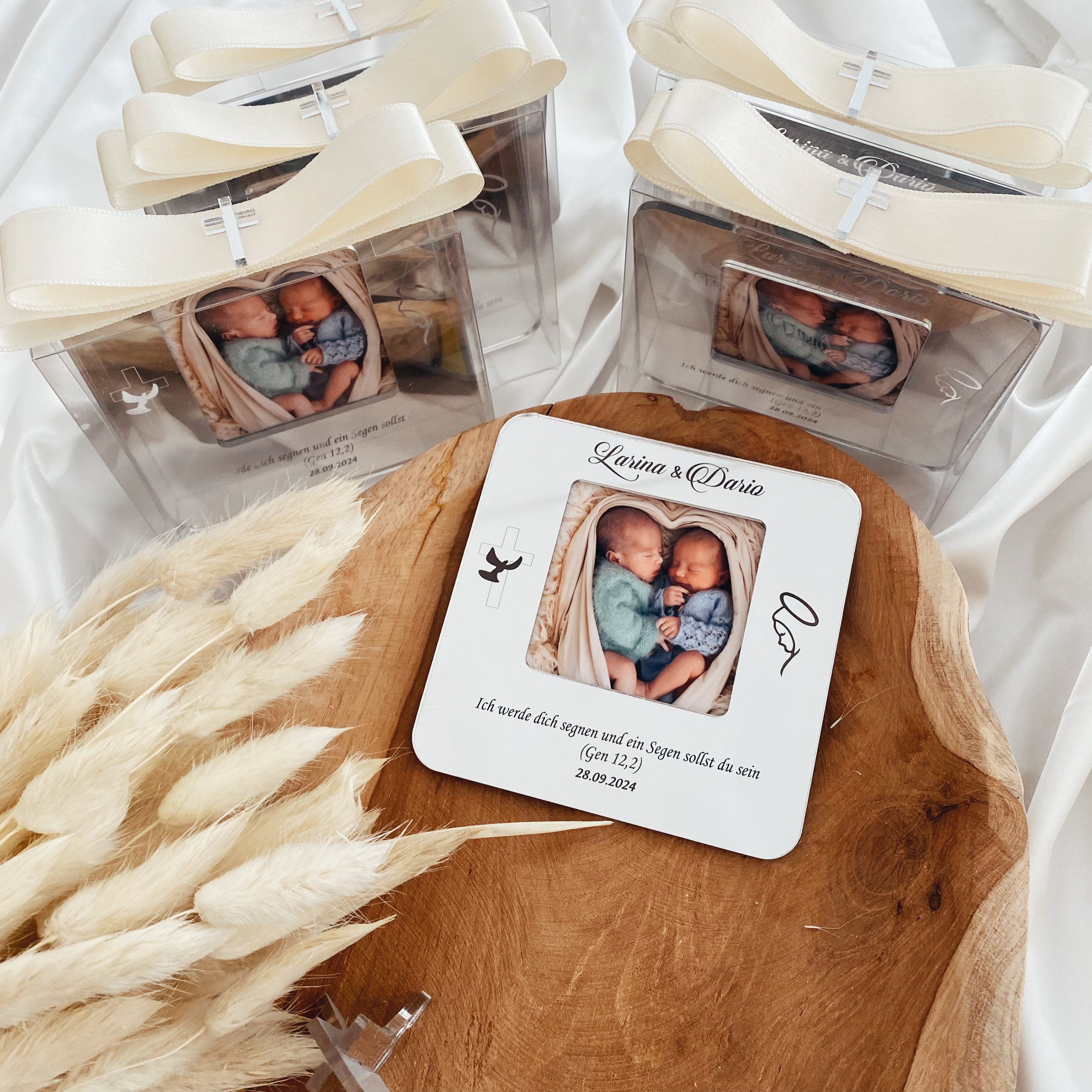Personalisierter Taufspiegel Acrylrahmen mit Ständer Neu